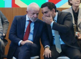 Sabino avisa que vai sair do governo após ultimato do União Brasil