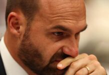 Eduardo Bolsonaro elogia diálogo entre Trump e Lula