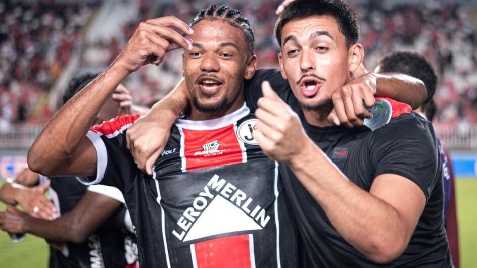 Tricolor bateu o CSA na Arena Joinville (Foto: Luiz Vieira, JEC)