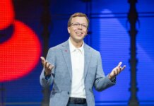 “IA Nivela o Brasil com Líderes Globais em Tecnologia”, Diz CEO da Red Hat