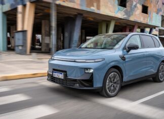 Leapmotor B10 híbrido é mais barato que os rivais e tenta fazer marca decolar no Brasil; vale a pena?